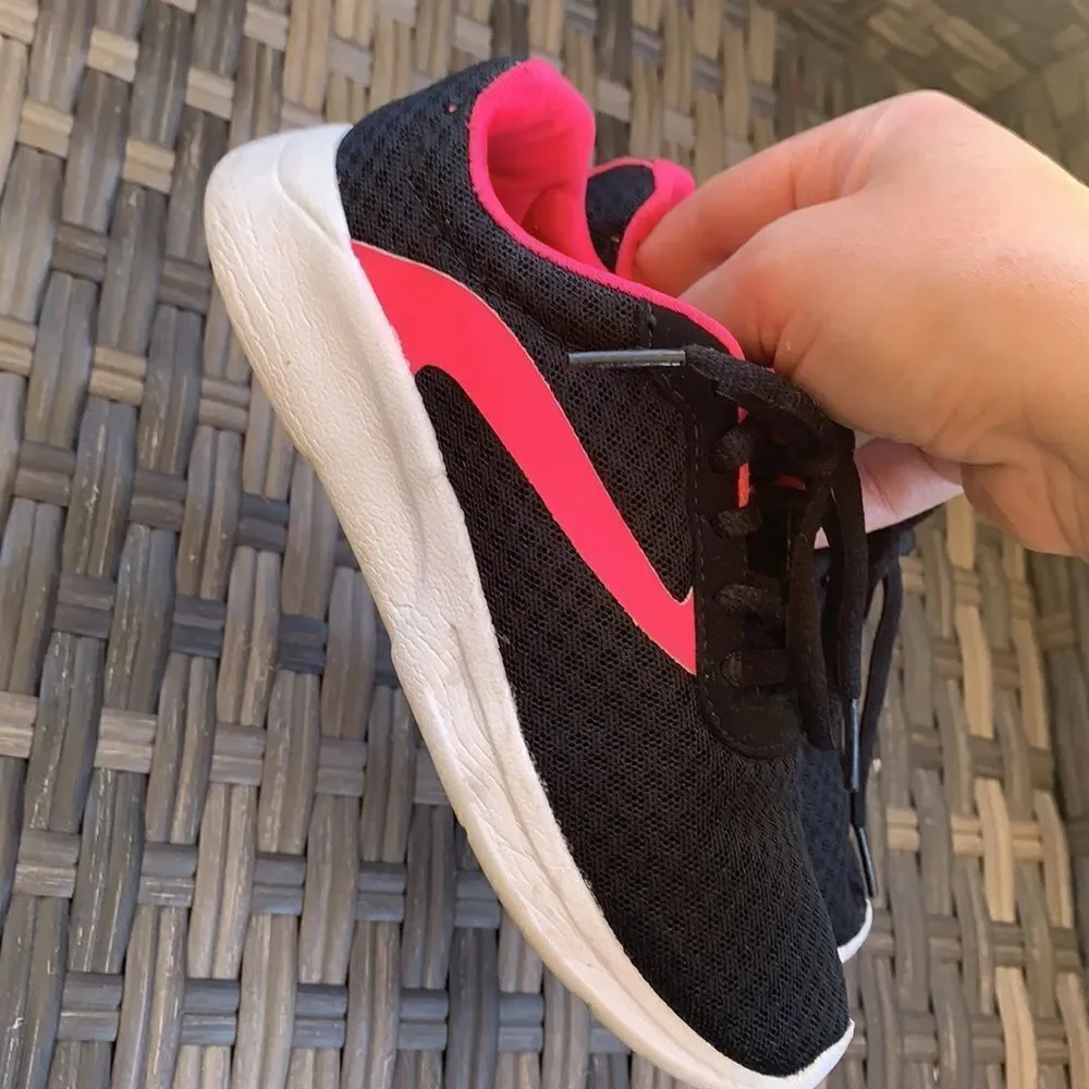 💗Final deal 💗Pink and black  sneakers 👟